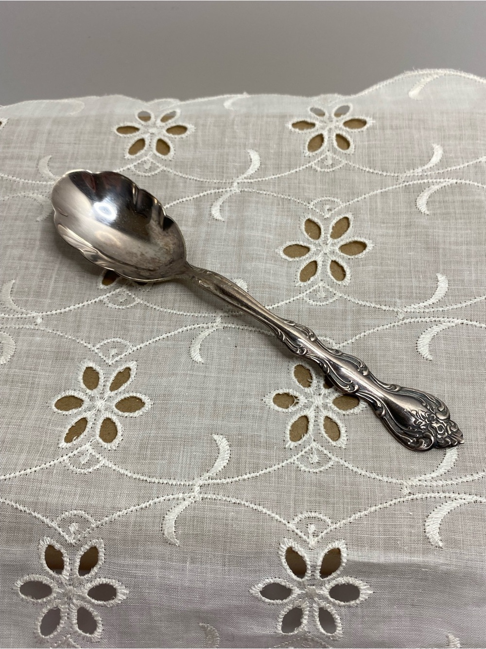 Vintage Interlude International Silverplate Berry Spoon Scalloped Floral Motif